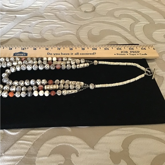 Absolutely beautiful three strand necklace. Boho/African/Aztec, beads are etched - Picture 2 of 6